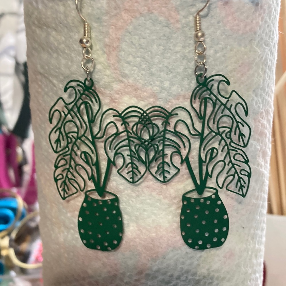Adorable Plant Earrings